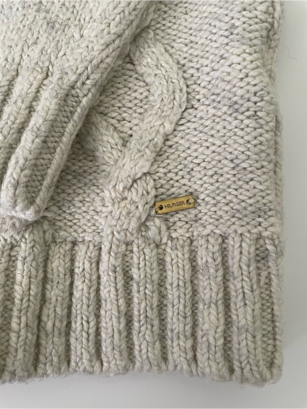 Tommy Hilfiger Cable Knit Scoop Neck Casual Fall Winter Sweater - Picture 4 of 8